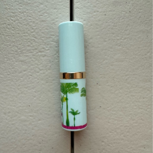 Last one!!!Estée Lauder full size lipstick - Picture 4 of 5